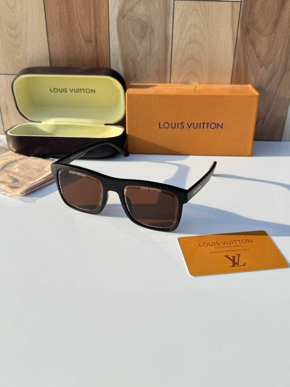 Louis_vuitton_6001_black_brown